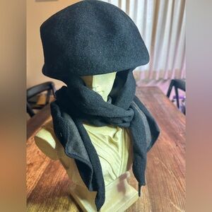 Salon de uchida felt hat with tie neck made in polland